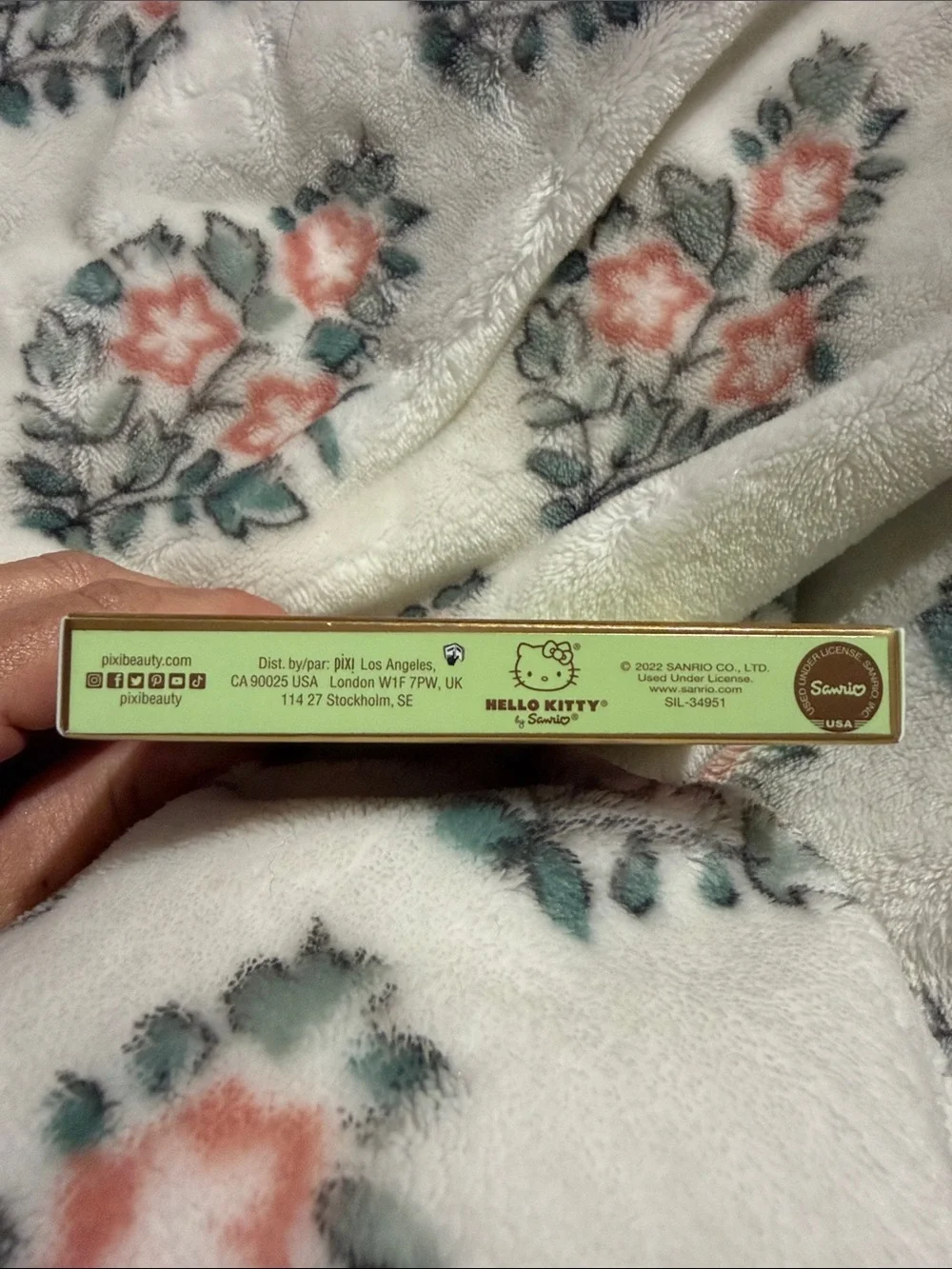 Pixi Hello Kitty Eyeshadow Palette- Harmony Hues
